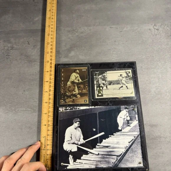 Babe‎ Ruth Plaque New York Yankees Baseball Selecting Bat RARE Photo - Picture 2 of 5